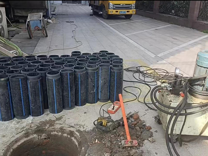 潢川PE置换管厂家 DN315置换管 非开挖管短管置换